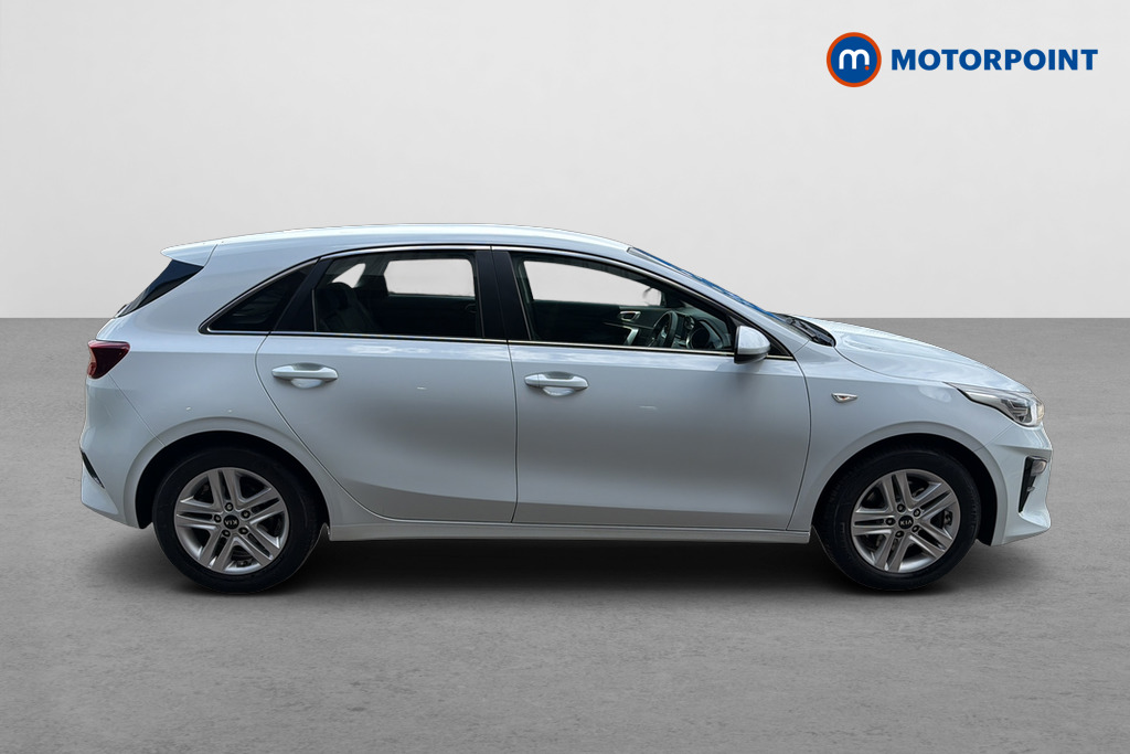 KIA Ceed 2 Manual Petrol Hatchback - Stock Number (1653122) - Passenger side