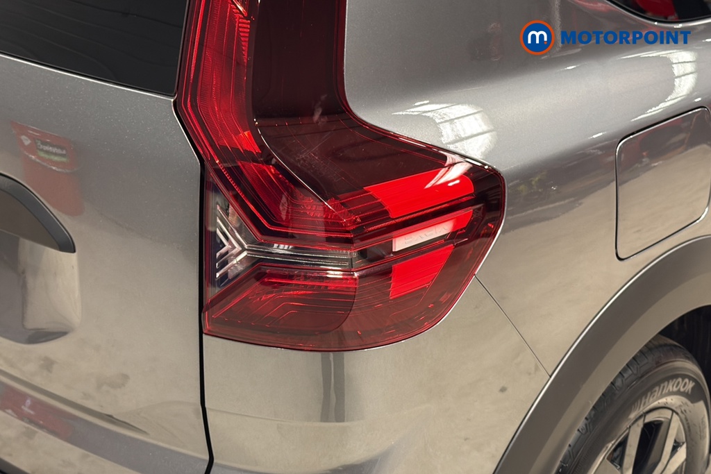 Dacia Jogger Extreme Automatic Petrol-Electric Hybrid People Carrier - Stock Number (1653134) - 36th supplementary image