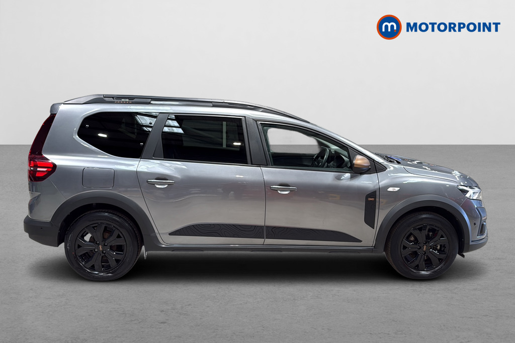 Dacia Jogger Extreme Automatic Petrol-Electric Hybrid People Carrier - Stock Number (1653134) - Passenger side