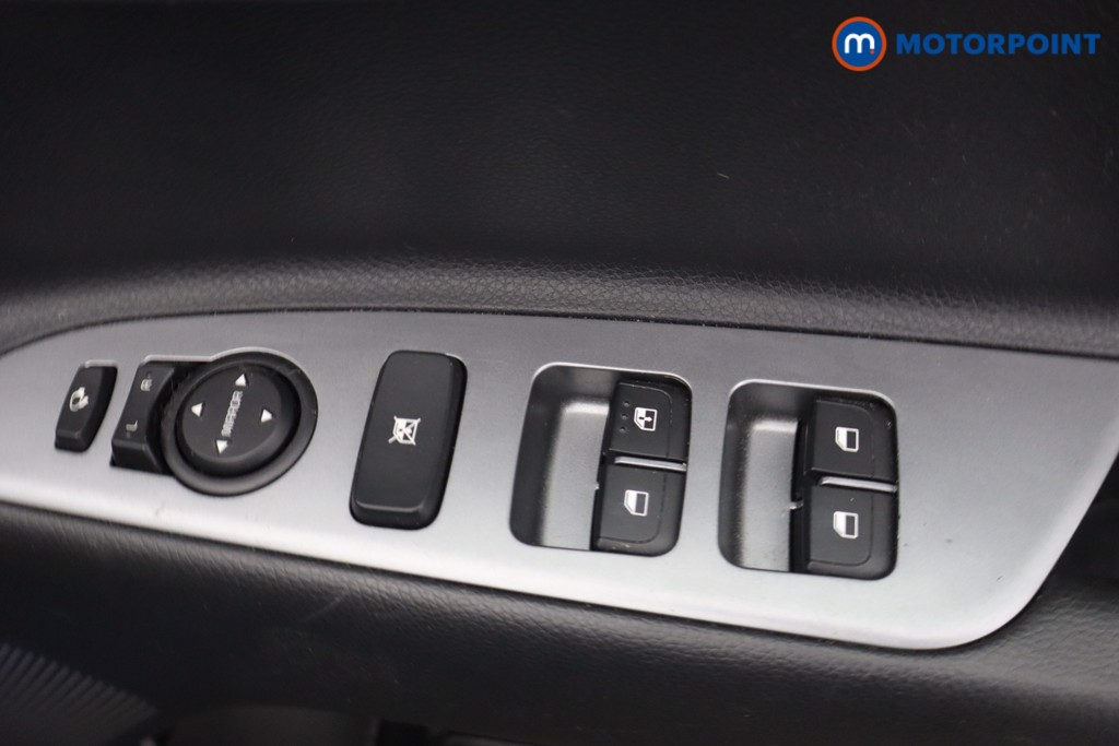 KIA Stonic Gt-Line S Manual Petrol SUV - Stock Number (1651061) - 11th supplementary image