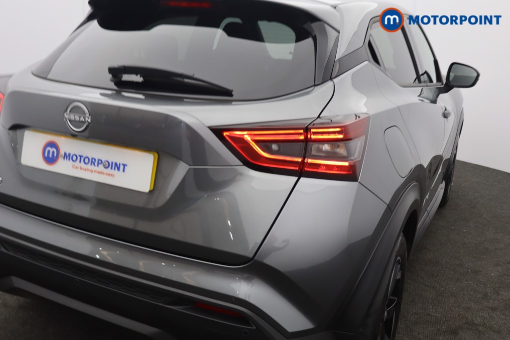Nissan Juke N-Connecta Automatic Petrol SUV - Stock Number (1652395) - 2nd supplementary image