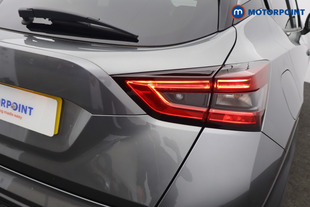 Nissan Juke N-Connecta Automatic Petrol SUV - Stock Number (1652395) - 3rd supplementary image