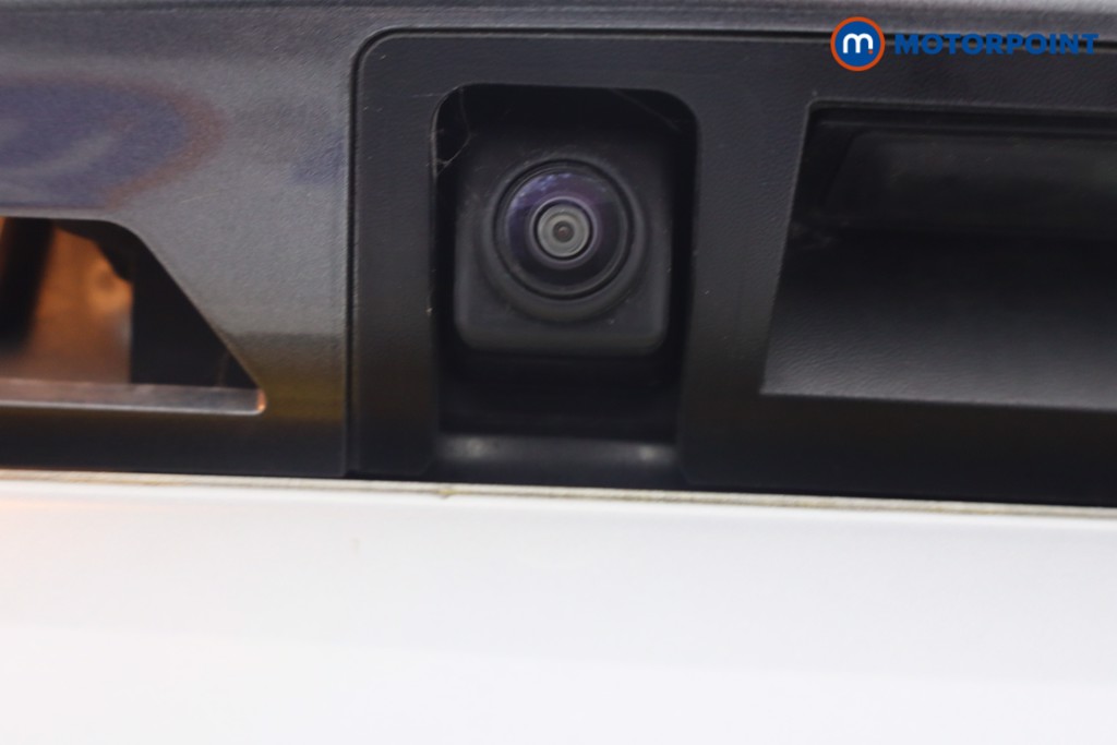 Nissan Juke N-Connecta Automatic Petrol SUV - Stock Number (1652395) - 5th supplementary image