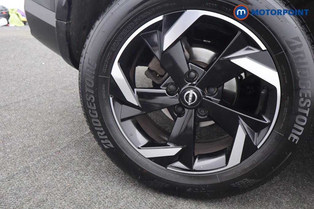 Nissan Juke N-Connecta Automatic Petrol SUV - Stock Number (1652395) - 8th supplementary image