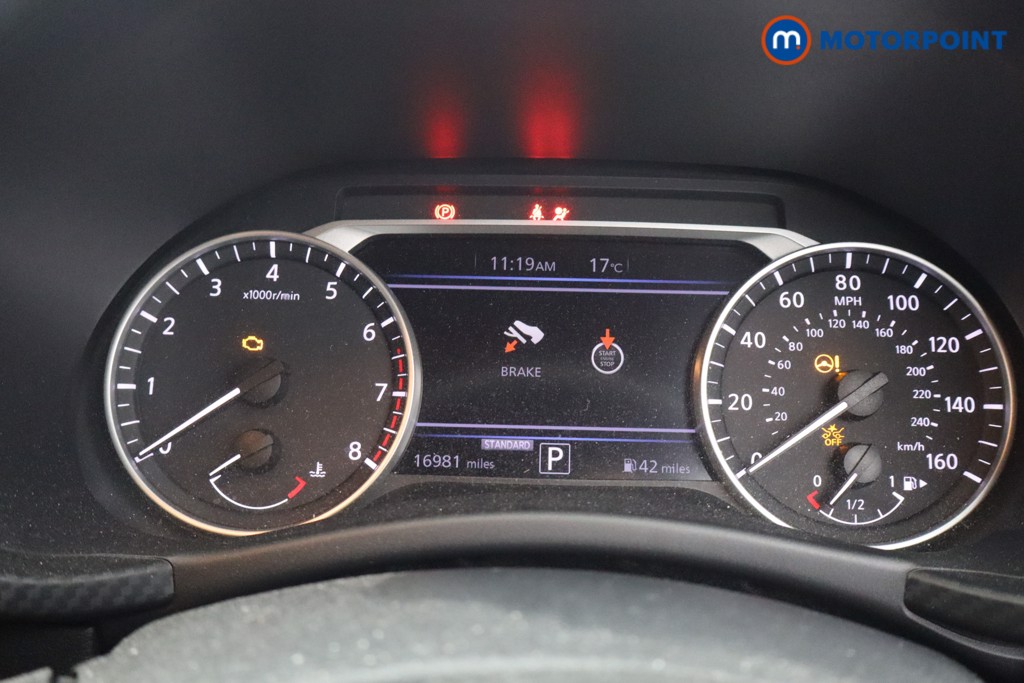Nissan Juke N-Connecta Automatic Petrol SUV - Stock Number (1652395) - 17th supplementary image