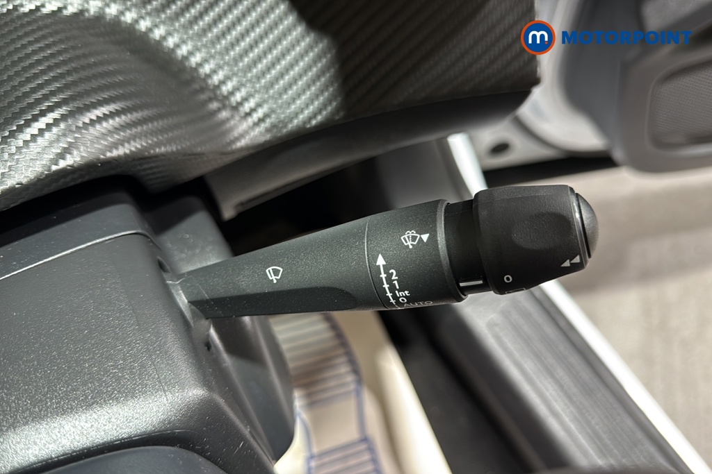 Peugeot 2008 Allure Manual Petrol SUV - Stock Number (1624948) - 6th supplementary image