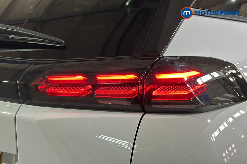 Peugeot 2008 Allure Manual Petrol SUV - Stock Number (1624948) - 36th supplementary image
