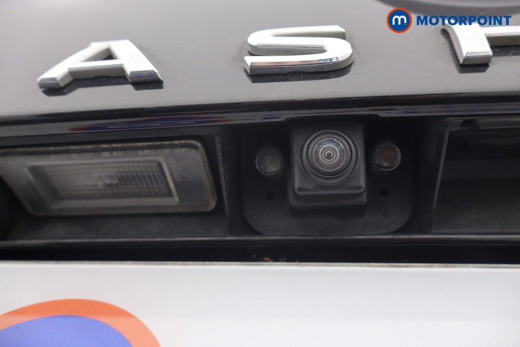 Nissan Qashqai Acenta Premium Automatic Petrol SUV - Stock Number (1635189) - 5th supplementary image