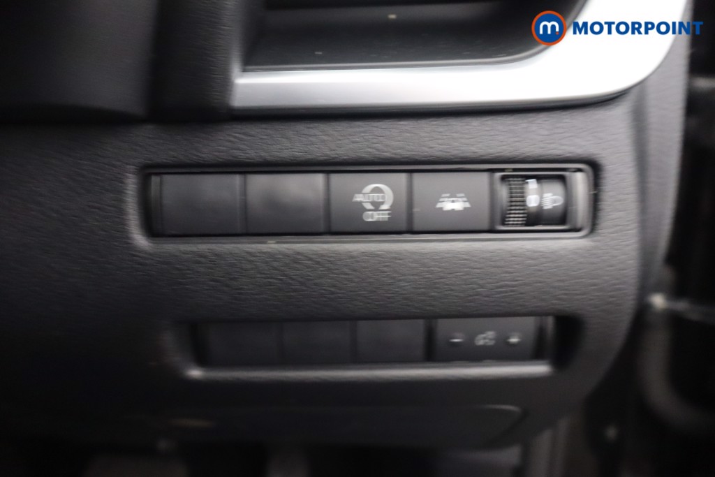 Nissan Qashqai Acenta Premium Automatic Petrol SUV - Stock Number (1635189) - 13th supplementary image