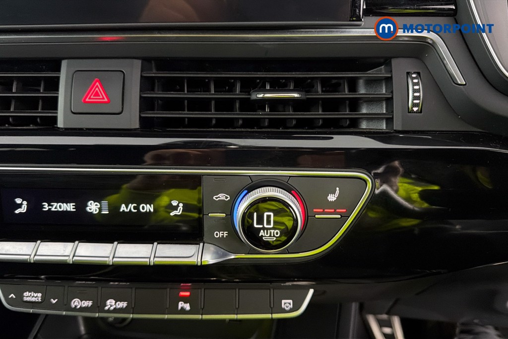 Audi A4 Black Edition Manual Petrol Estate - Stock Number (1644234) - 14th supplementary image