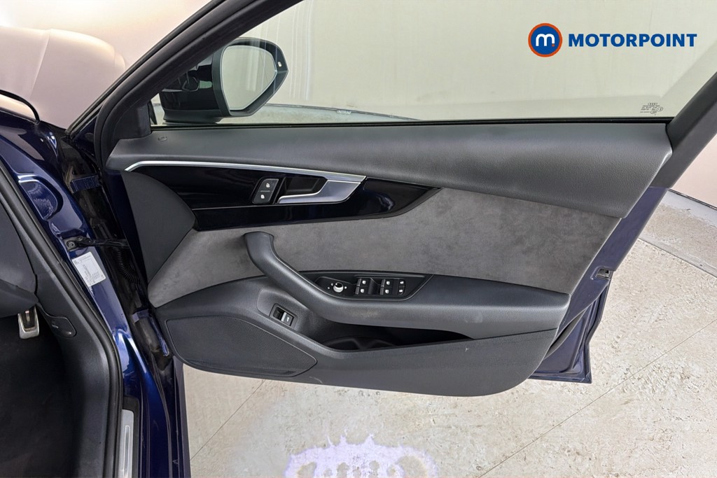 Audi A4 Black Edition Manual Petrol Estate - Stock Number (1644234) - 19th supplementary image