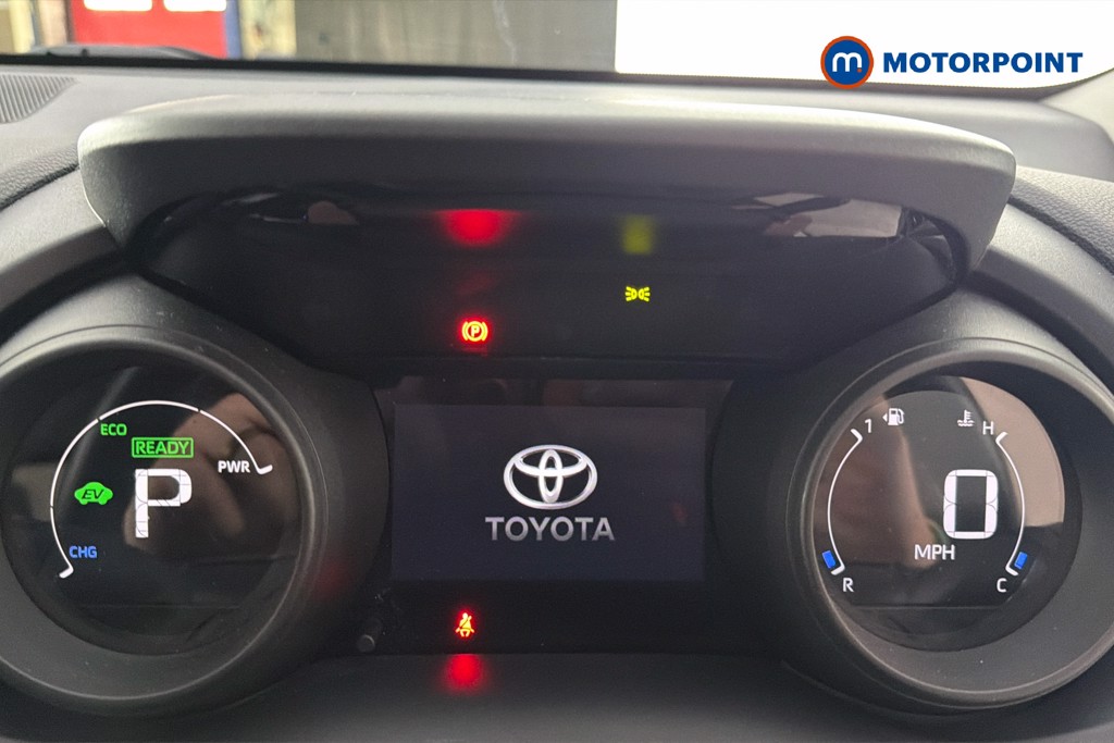 Toyota Yaris Design Automatic Petrol-Electric Hybrid Hatchback - Stock Number (1644272) - 8th supplementary image