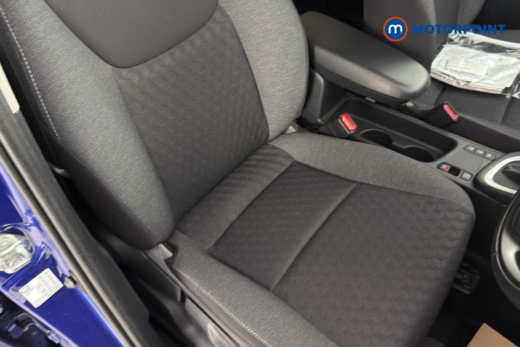 Toyota Yaris Design Automatic Petrol-Electric Hybrid Hatchback - Stock Number (1644272) - 22nd supplementary image