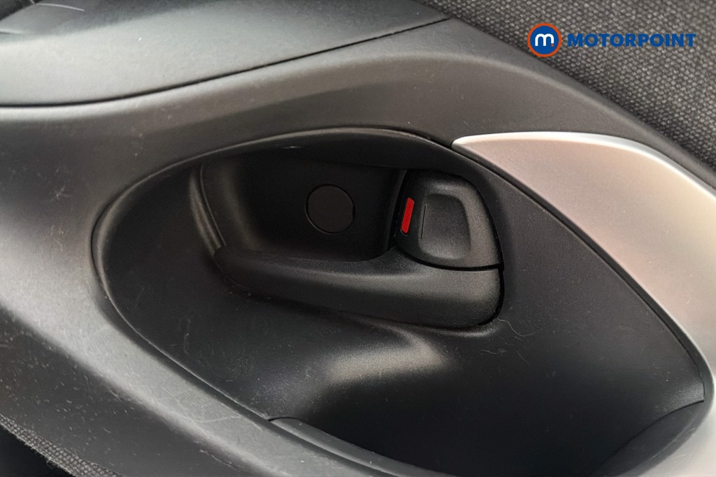 Toyota Yaris Design Automatic Petrol-Electric Hybrid Hatchback - Stock Number (1644272) - 42nd supplementary image