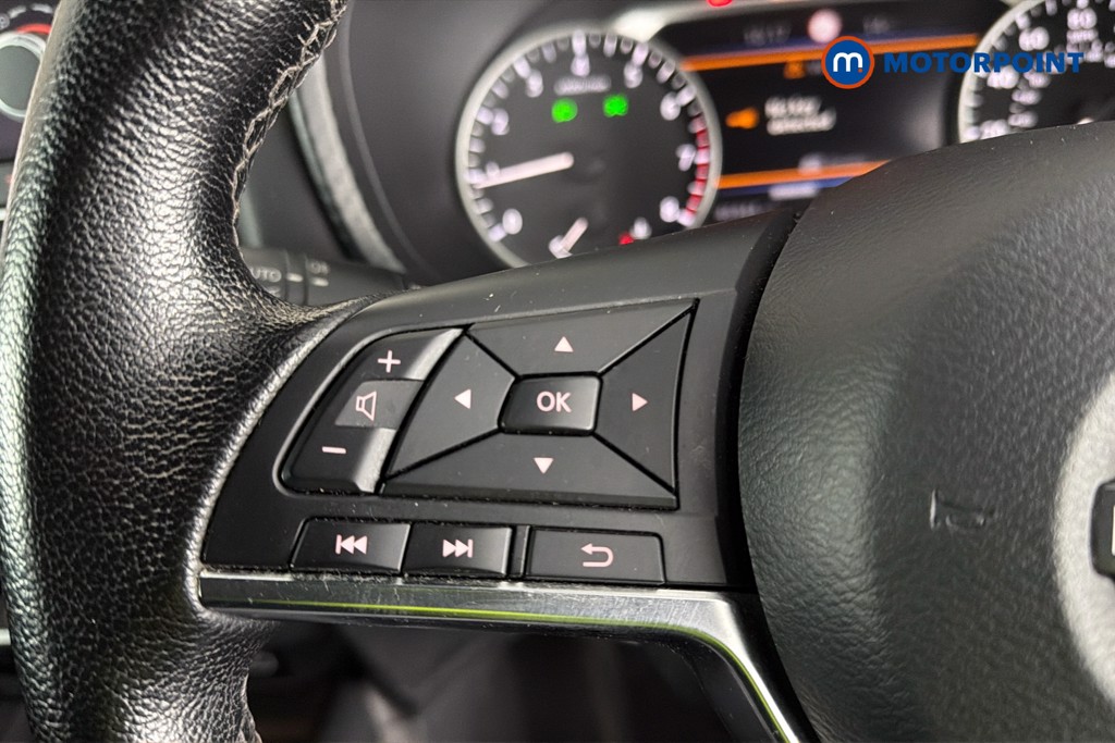 Nissan Juke N-Connecta Manual Petrol SUV - Stock Number (1644611) - 3rd supplementary image