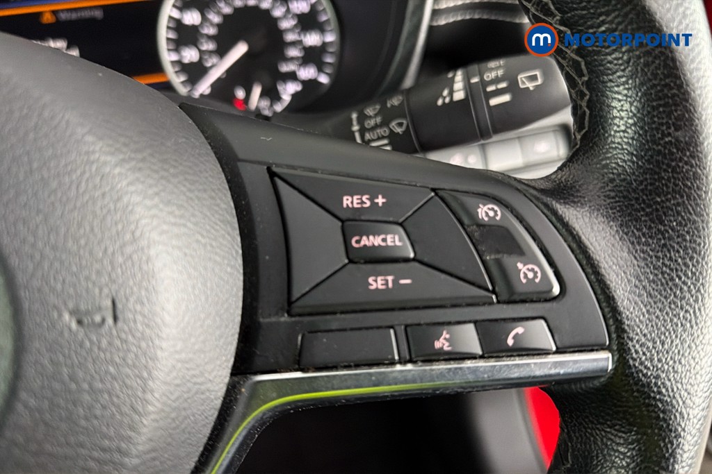 Nissan Juke N-Connecta Manual Petrol SUV - Stock Number (1644611) - 4th supplementary image