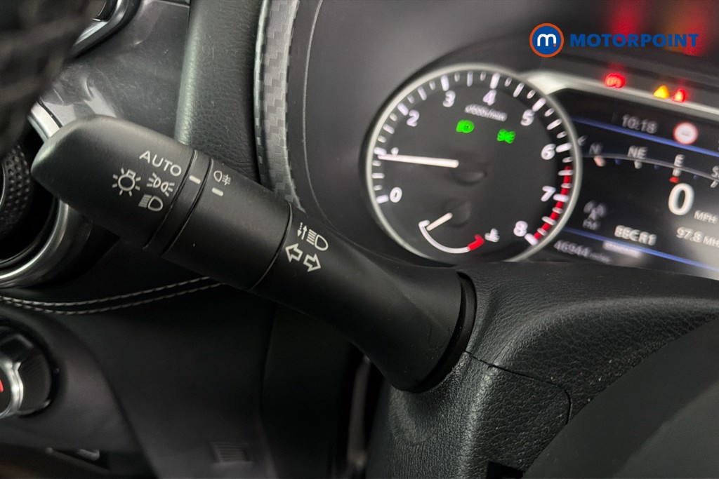 Nissan Juke N-Connecta Manual Petrol SUV - Stock Number (1644611) - 6th supplementary image