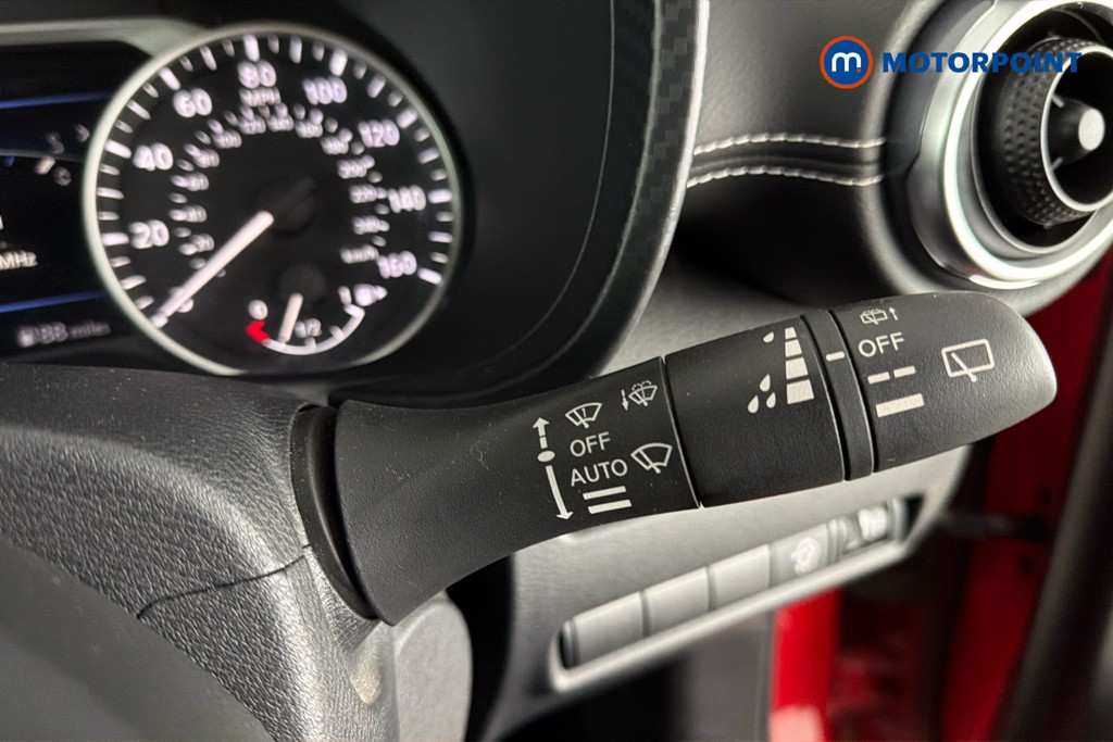Nissan Juke N-Connecta Manual Petrol SUV - Stock Number (1644611) - 7th supplementary image