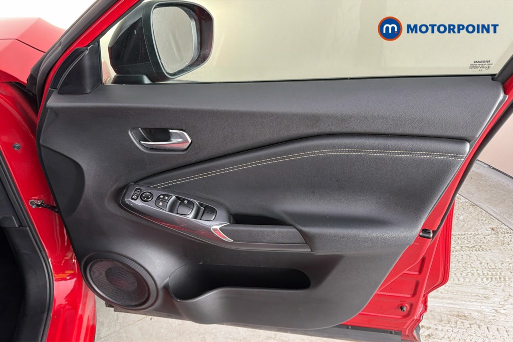 Nissan Juke N-Connecta Manual Petrol SUV - Stock Number (1644611) - 19th supplementary image