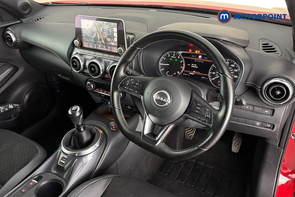 Nissan Juke N-Connecta Manual Petrol SUV - Stock Number (1644611) - 1st supplementary image