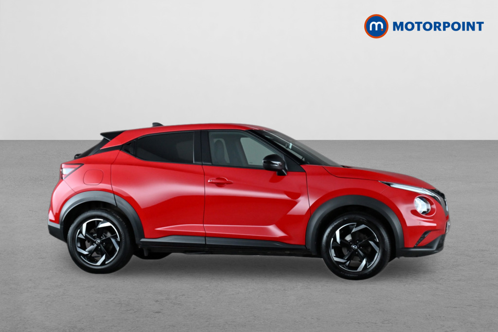 Nissan Juke N-Connecta Manual Petrol SUV - Stock Number (1644611) - Drivers side