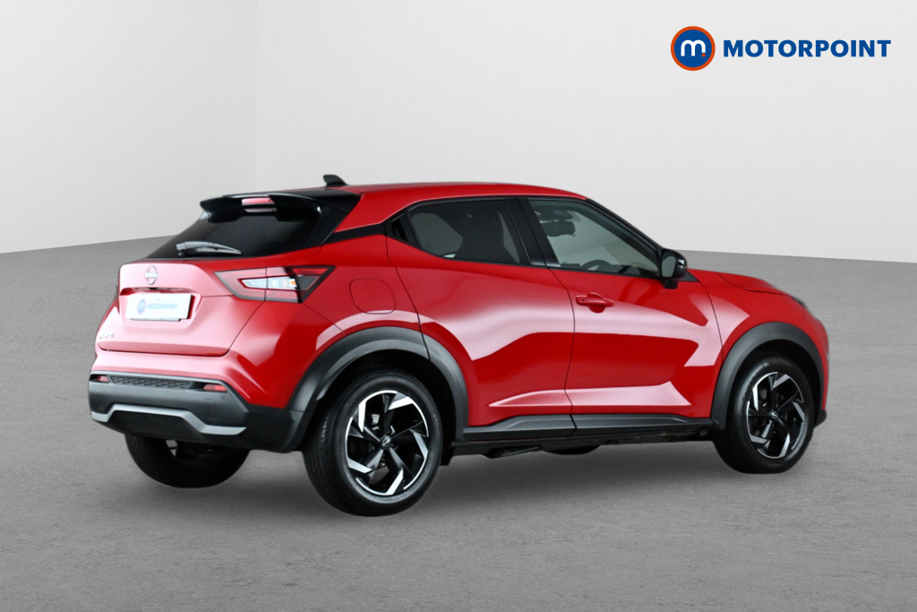 Nissan Juke N-Connecta Manual Petrol SUV - Stock Number (1644611) - Drivers side rear corner