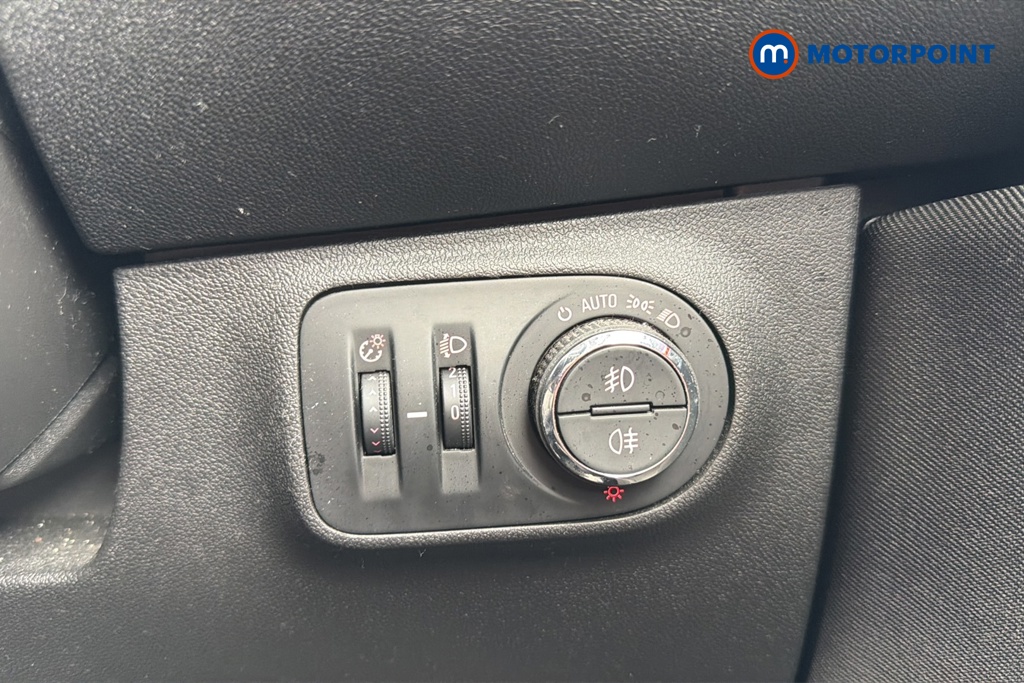 Vauxhall Corsa Sri Nav Manual Petrol Hatchback - Stock Number (1645649) - 11th supplementary image