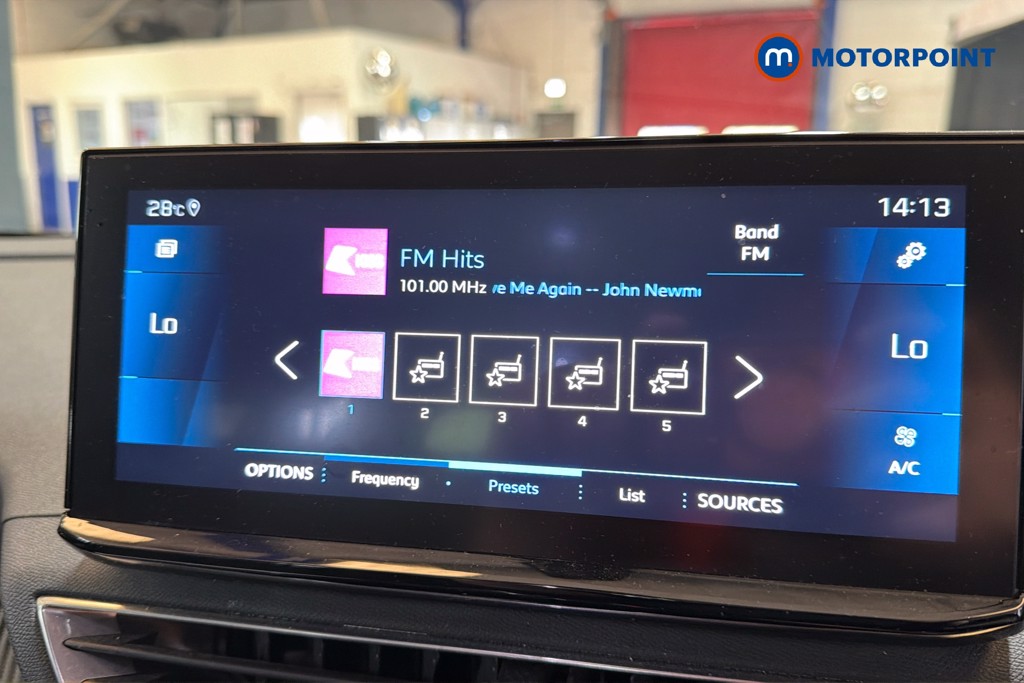Peugeot 5008 Allure Manual Petrol SUV - Stock Number (1646545) - 9th supplementary image