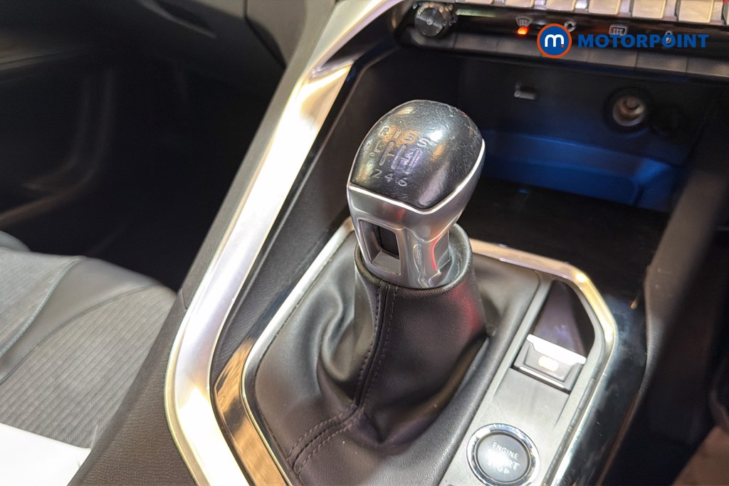 Peugeot 5008 Allure Manual Petrol SUV - Stock Number (1646545) - 15th supplementary image