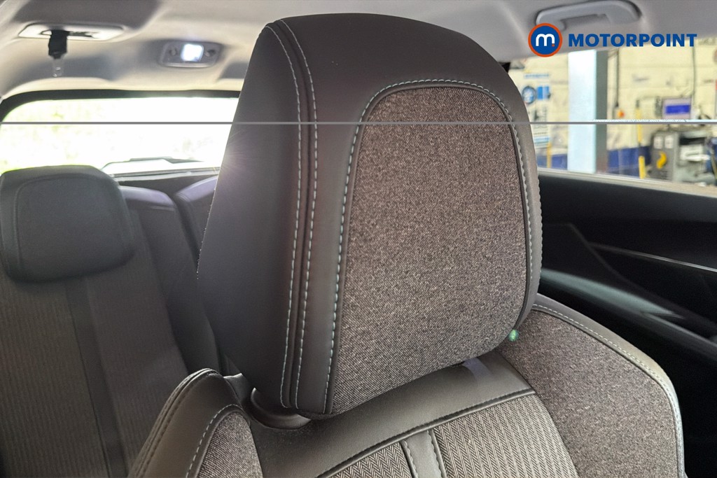 Peugeot 5008 Allure Manual Petrol SUV - Stock Number (1646545) - 23rd supplementary image