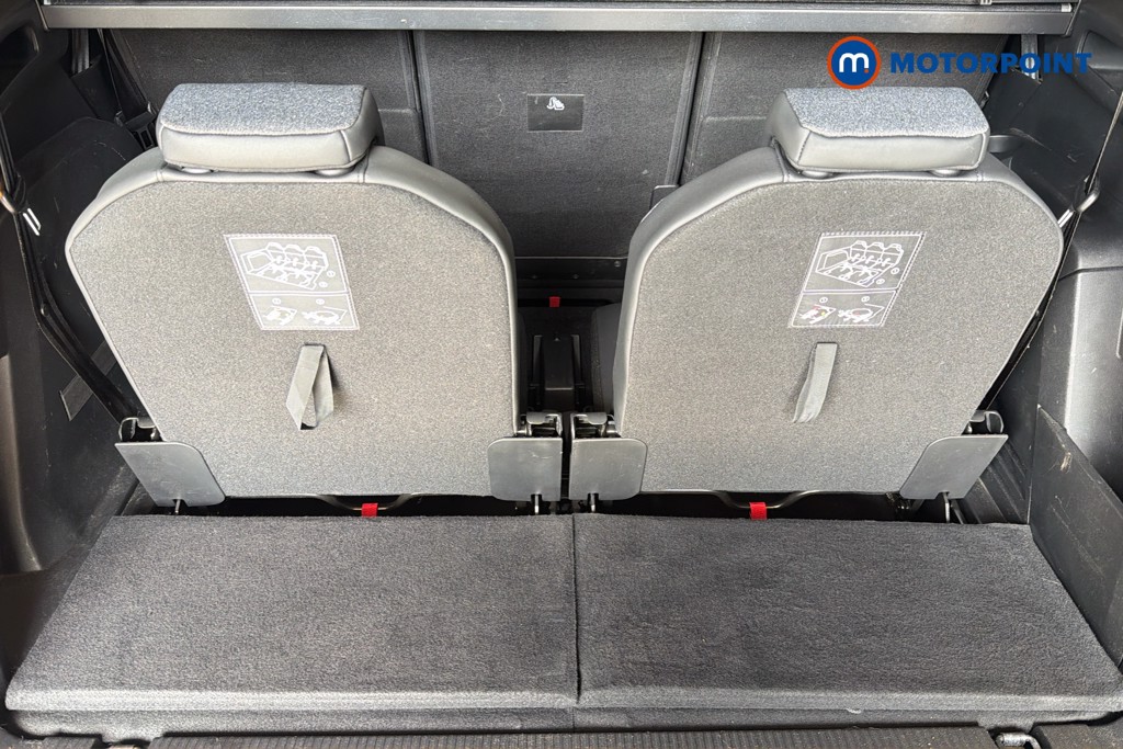 Peugeot 5008 Allure Manual Petrol SUV - Stock Number (1646545) - 33rd supplementary image