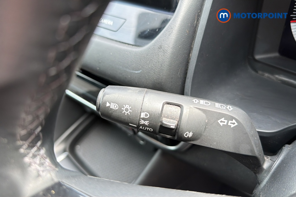 Nissan Qashqai N-Connecta Manual Petrol SUV - Stock Number (1646615) - 5th supplementary image