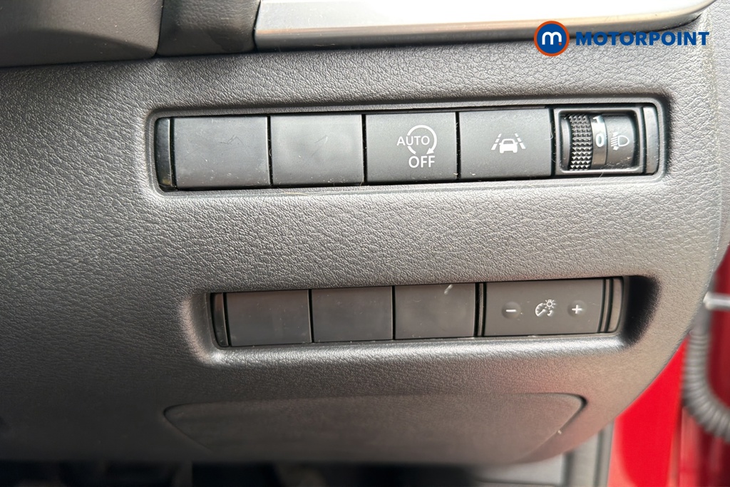 Nissan Qashqai N-Connecta Manual Petrol SUV - Stock Number (1646615) - 11th supplementary image