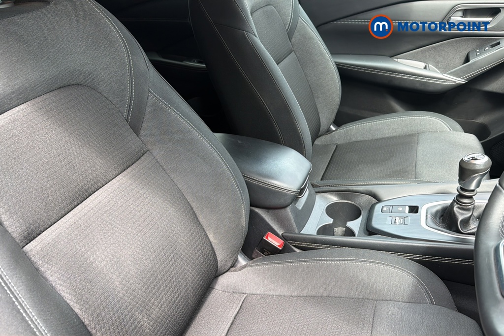 Nissan Qashqai N-Connecta Manual Petrol SUV - Stock Number (1646615) - 22nd supplementary image