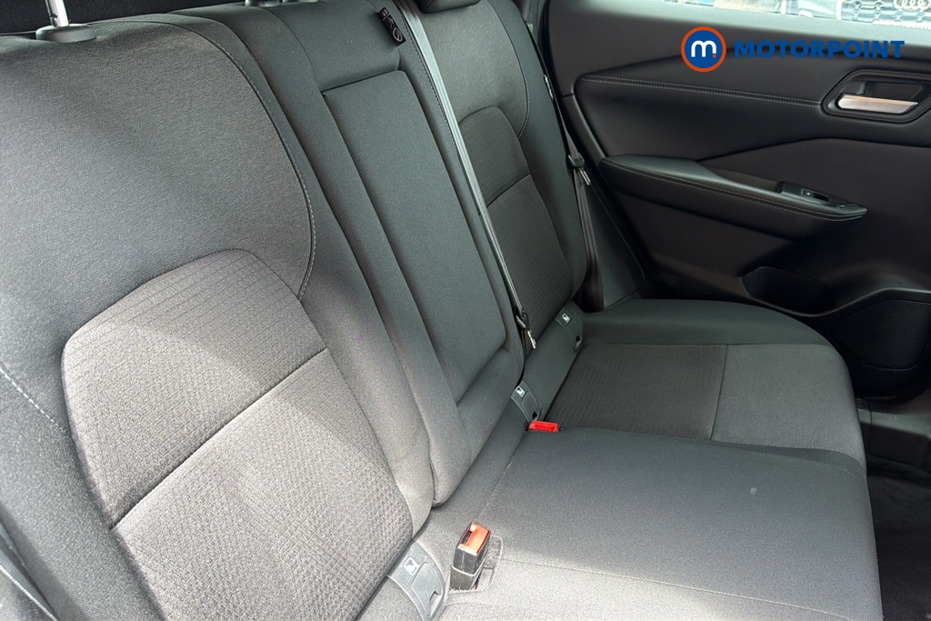 Nissan Qashqai N-Connecta Manual Petrol SUV - Stock Number (1646615) - 25th supplementary image
