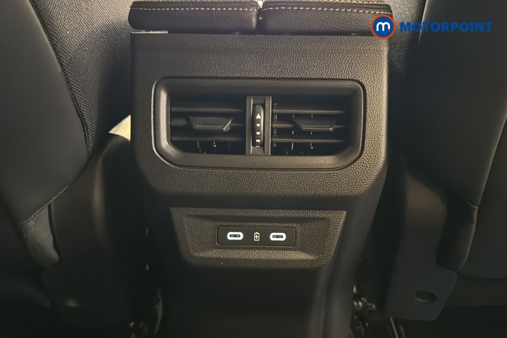 Renault Rafale Techno Esprit Alpine Automatic Petrol-Electric Hybrid SUV - Stock Number (1646931) - 28th supplementary image