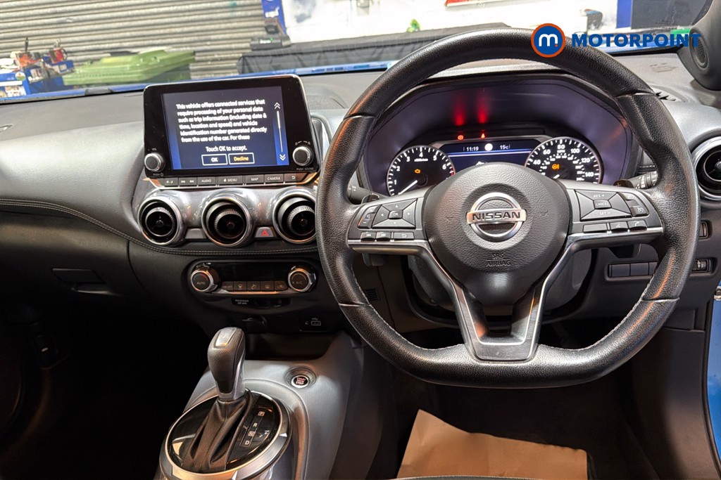 Nissan Juke N-Connecta Automatic Petrol SUV - Stock Number (1647052) - 2nd supplementary image