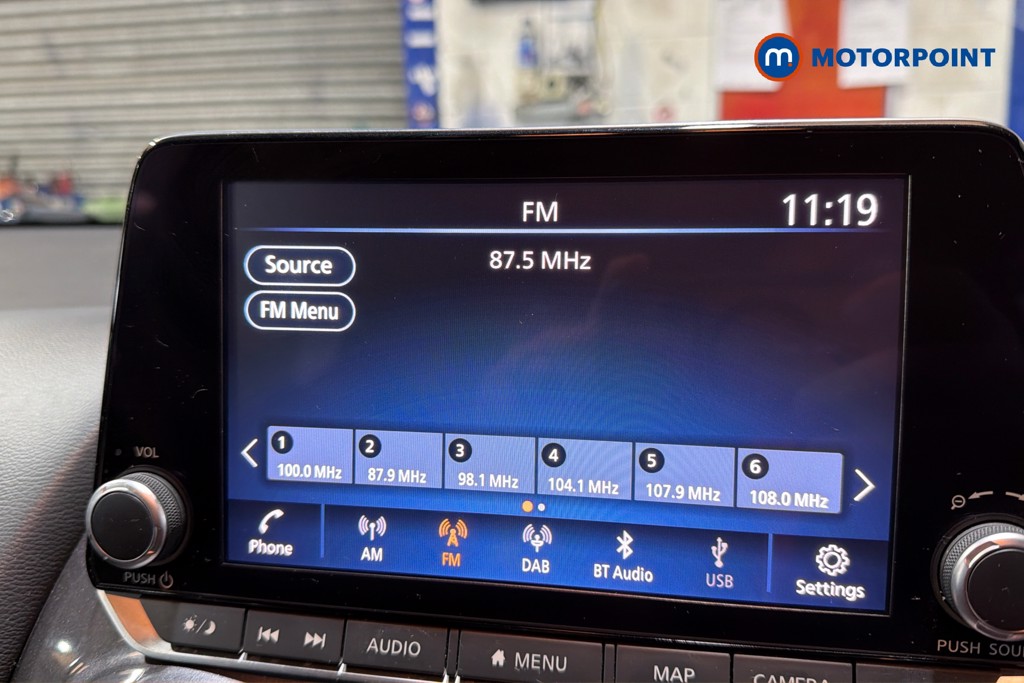 Nissan Juke N-Connecta Automatic Petrol SUV - Stock Number (1647052) - 9th supplementary image