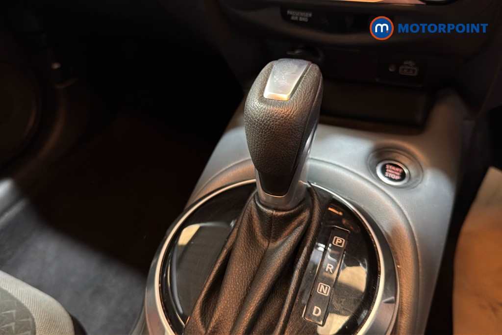 Nissan Juke N-Connecta Automatic Petrol SUV - Stock Number (1647052) - 15th supplementary image