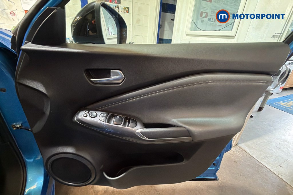 Nissan Juke N-Connecta Automatic Petrol SUV - Stock Number (1647052) - 19th supplementary image