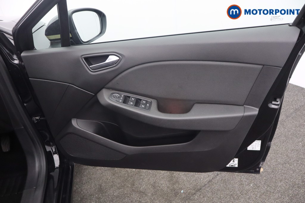 Renault Clio Lutecia Se Manual Petrol Hatchback - Stock Number (1648113) - 10th supplementary image