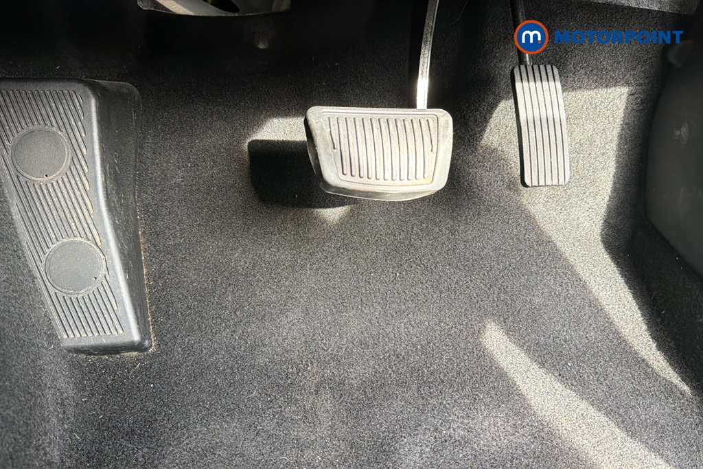 Hyundai Ix20 Premium Nav Automatic Petrol People Carrier - Stock Number (1649245) - 24th supplementary image