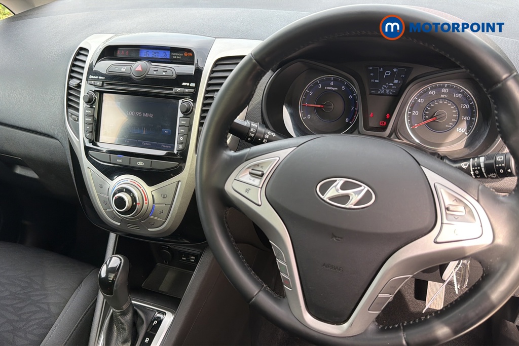 Hyundai Ix20 Premium Nav Automatic Petrol People Carrier - Stock Number (1649245) - 1st supplementary image