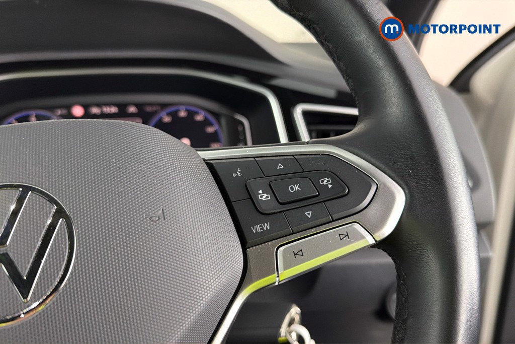 Volkswagen T-Roc R-Line Manual Petrol SUV - Stock Number (1649712) - 4th supplementary image