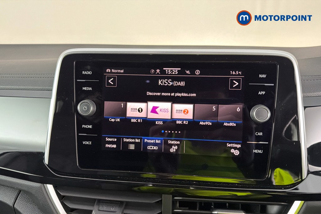 Volkswagen T-Roc R-Line Manual Petrol SUV - Stock Number (1649712) - 9th supplementary image