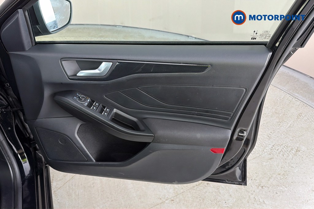 Ford Focus St-Line Edition Manual Petrol Hatchback - Stock Number (1649795) - 19th supplementary image