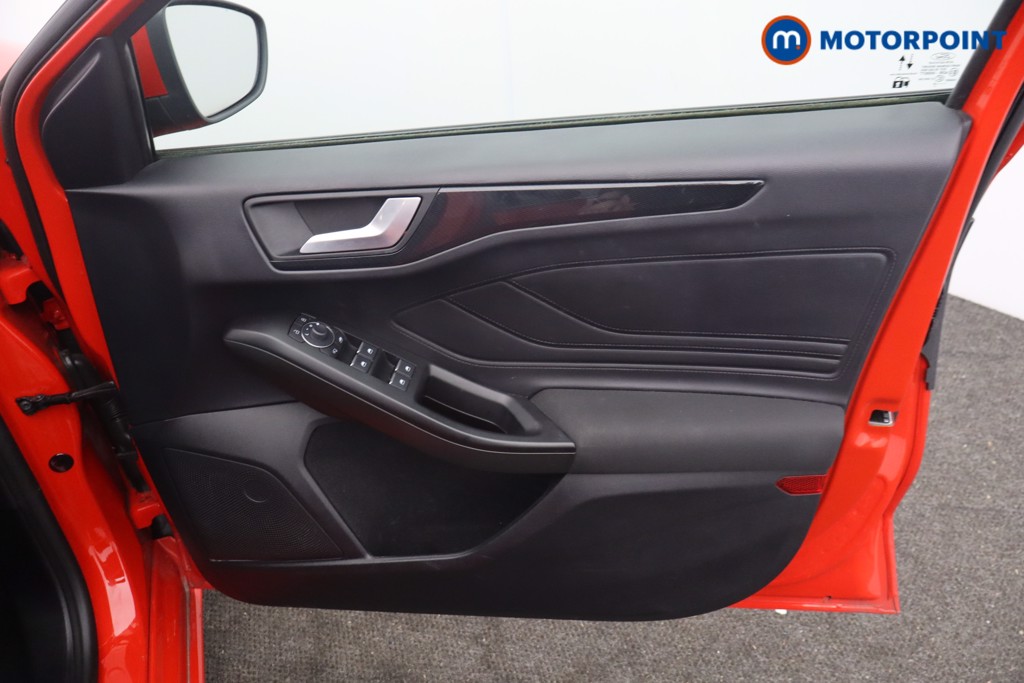 Ford Focus St-Line Manual Petrol Hatchback - Stock Number (1650343) - 11th supplementary image