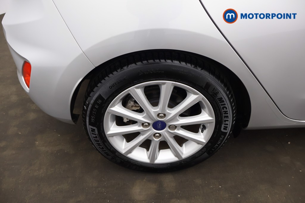 Ford Fiesta Titanium Manual Petrol Hatchback - Stock Number (1650622) - 3rd supplementary image