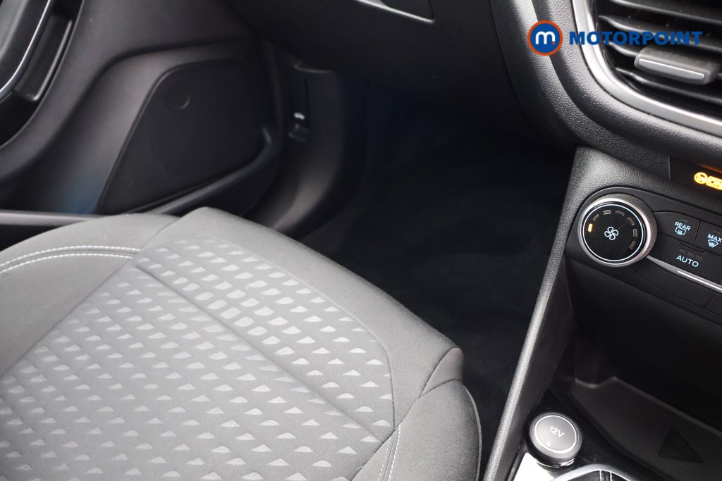 Ford Fiesta Titanium Manual Petrol Hatchback - Stock Number (1650622) - 12th supplementary image