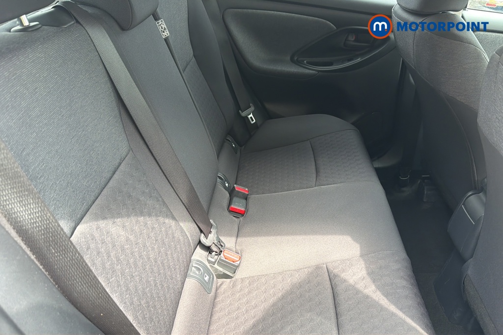 Toyota Yaris Design Automatic Petrol-Electric Hybrid Hatchback - Stock Number (1650686) - 25th supplementary image